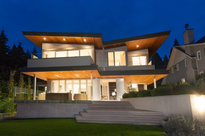 Photo 4 at 3023 Mathers Avenue, Altamont, West Vancouver