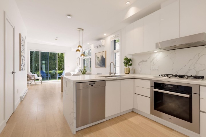 Photo 4 at 1880 E Georgia Street, Grandview Woodland, Vancouver East
