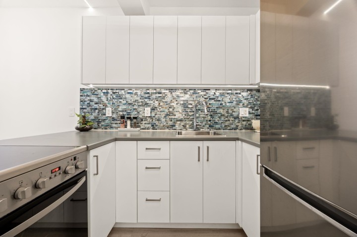 Photo 6 at 207 - 1655 Nelson Street, West End VW, Vancouver West