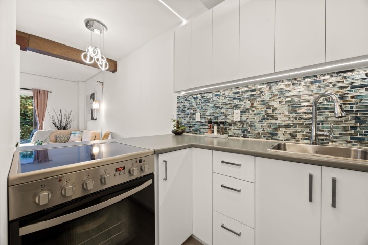 Photo 7 at 207 - 1655 Nelson Street, West End VW, Vancouver West