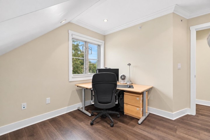 Photo 23 at 3895 Dumfries Street, Knight, Vancouver East