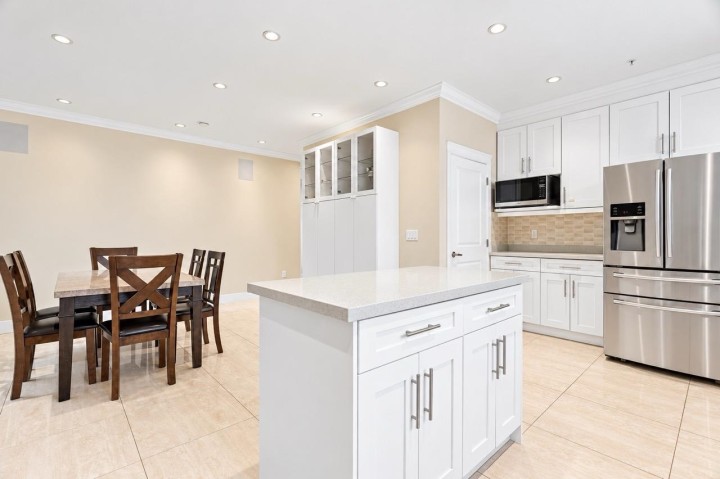 Photo 12 at 3895 Dumfries Street, Knight, Vancouver East