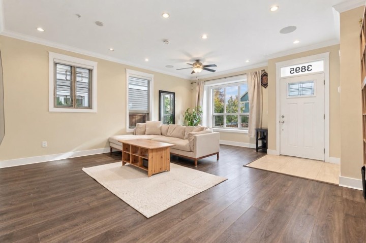 Photo 3 at 3895 Dumfries Street, Knight, Vancouver East