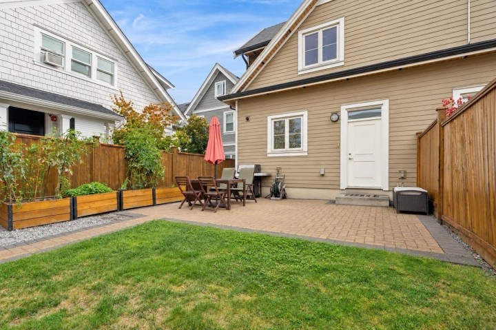 Photo 34 at 3895 Dumfries Street, Knight, Vancouver East