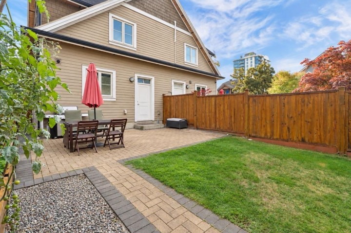 Photo 33 at 3895 Dumfries Street, Knight, Vancouver East