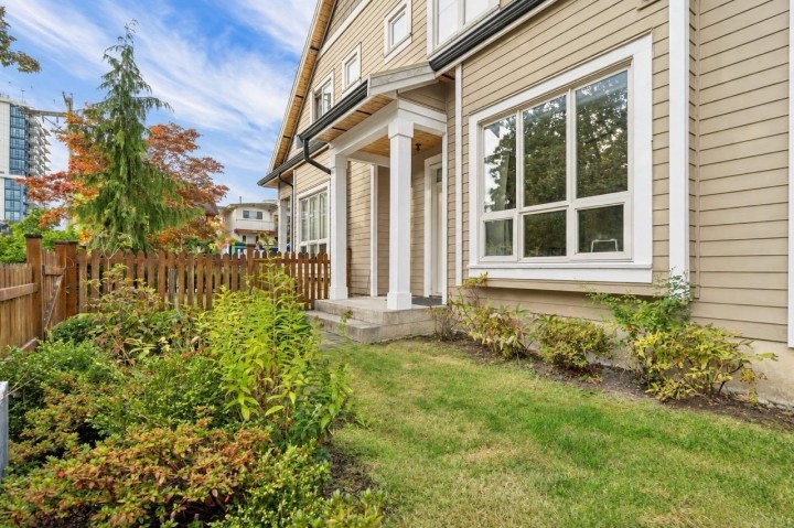 Photo 31 at 3895 Dumfries Street, Knight, Vancouver East