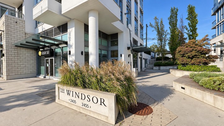 Photo 2 at 1105 - 2435 Kingsway, Collingwood VE, Vancouver East
