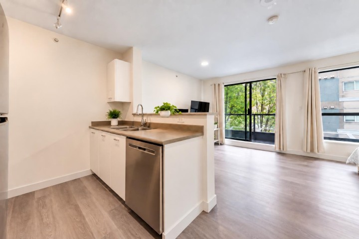 Photo 2 at 205 - 3438 Vanness Avenue, Collingwood VE, Vancouver East