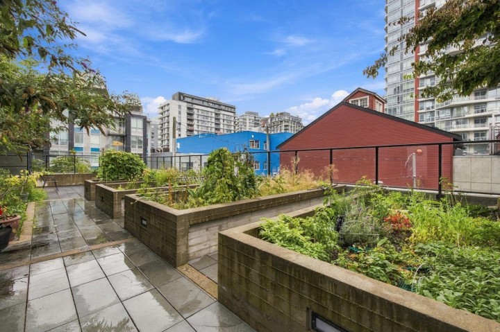 Photo 27 at 402 - 1788 Ontario Street, Mount Pleasant VE, Vancouver East