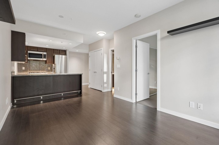 Photo 5 at 711 - 1708 Columbia Street, False Creek, Vancouver West