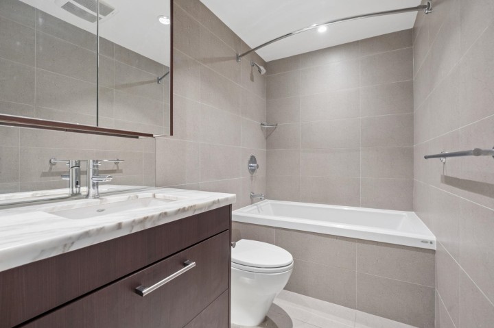 Photo 10 at 711 - 1708 Columbia Street, False Creek, Vancouver West