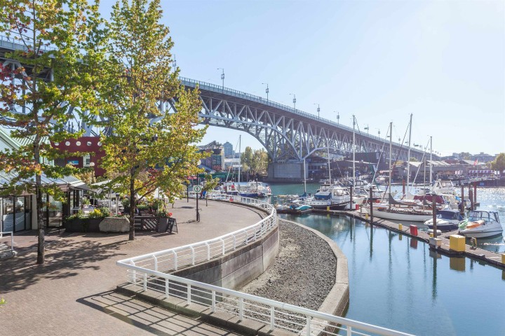 Photo 26 at 801 - 1455 Howe Street, Yaletown, Vancouver West