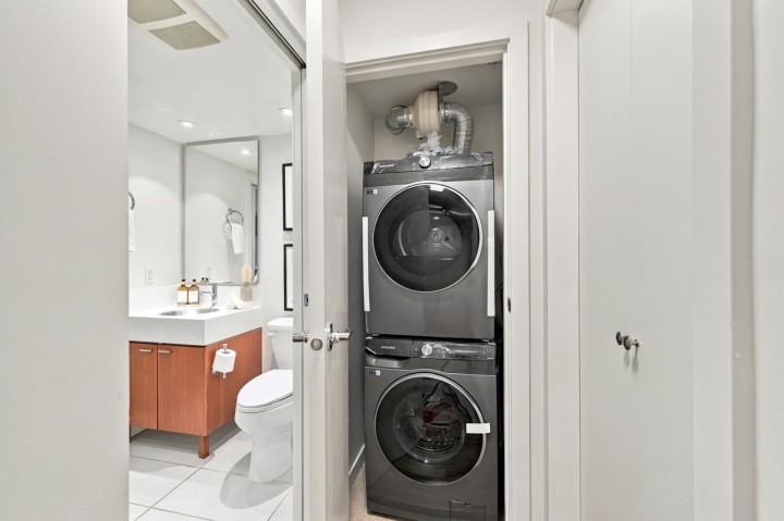 Photo 17 at 409 - 328 E 11th Avenue, Mount Pleasant VE, Vancouver East