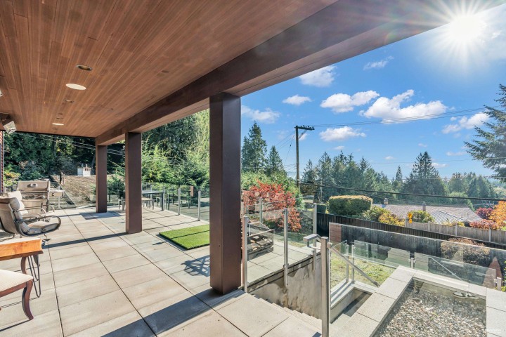 Photo 3 at 4742 Caulfeild Drive, Caulfeild, West Vancouver