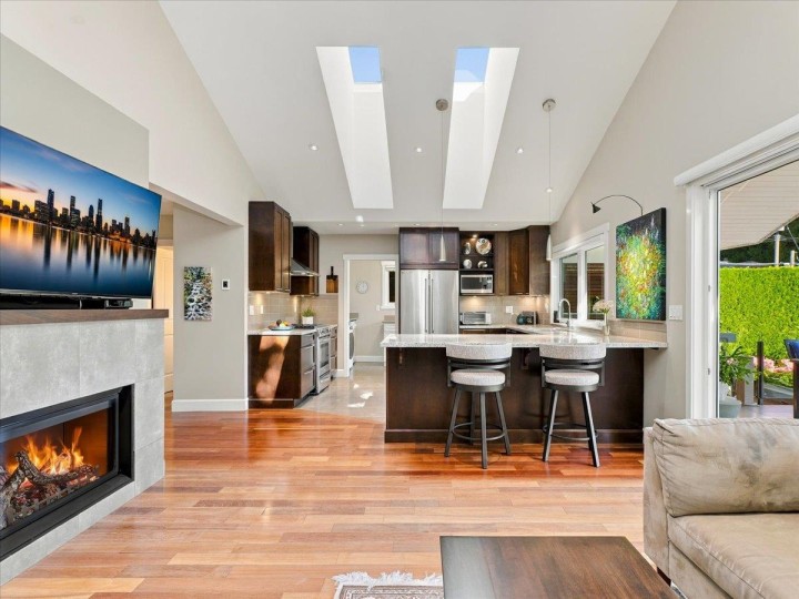 Photo 6 at 1160 14th Street, Ambleside, West Vancouver