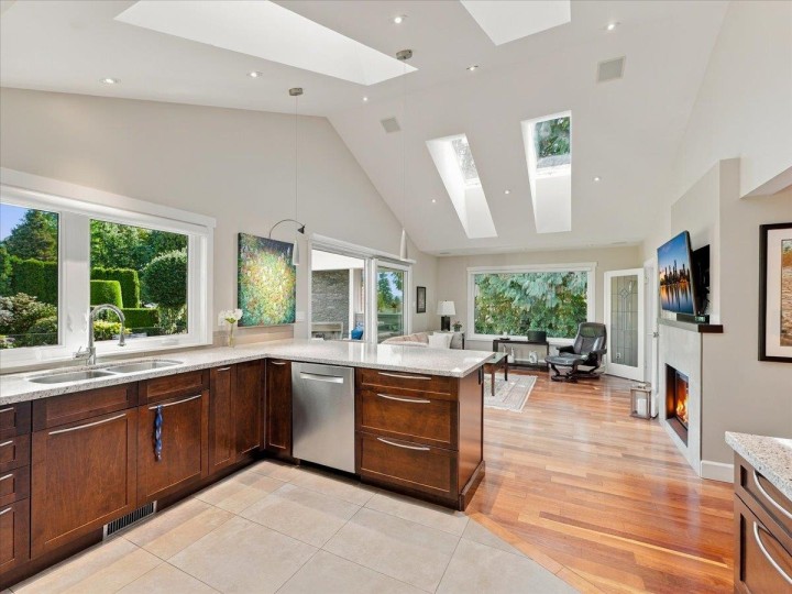Photo 7 at 1160 14th Street, Ambleside, West Vancouver