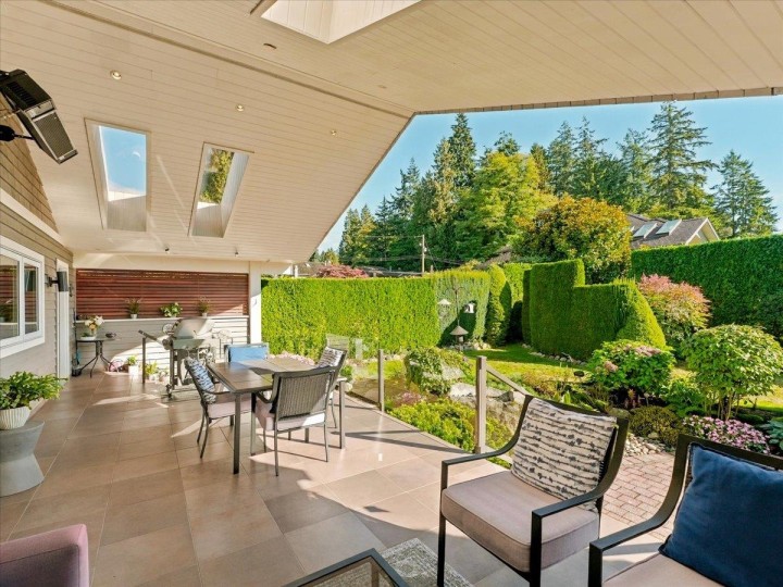 Photo 4 at 1160 14th Street, Ambleside, West Vancouver