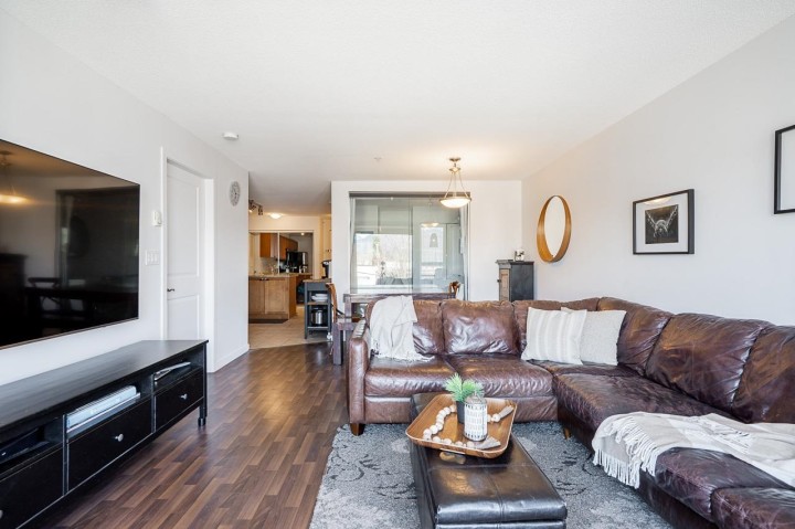 Photo 6 at 310 - 2636 E Hastings Street, Renfrew VE, Vancouver East