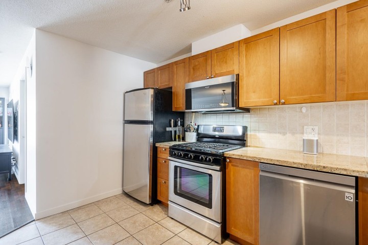 Photo 11 at 310 - 2636 E Hastings Street, Renfrew VE, Vancouver East