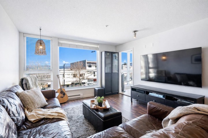 Photo 4 at 310 - 2636 E Hastings Street, Renfrew VE, Vancouver East