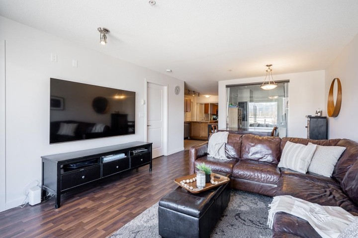 Photo 8 at 310 - 2636 E Hastings Street, Renfrew VE, Vancouver East
