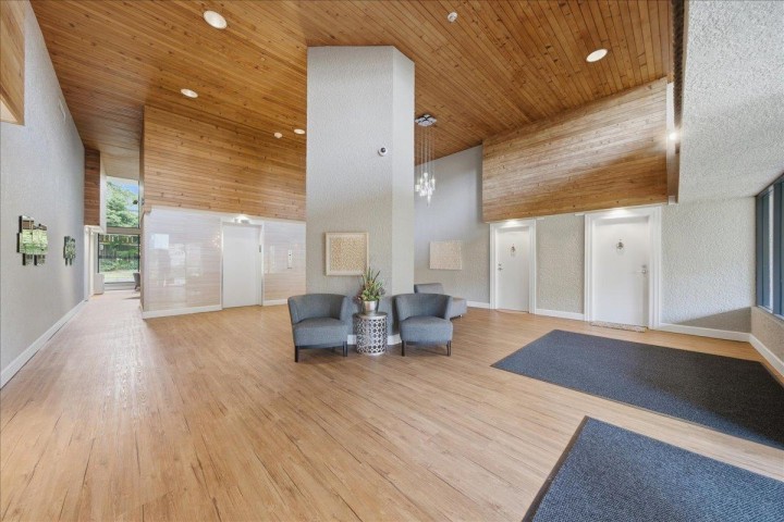 Photo 30 at 802 - 1745 Esquimalt Avenue, Ambleside, West Vancouver