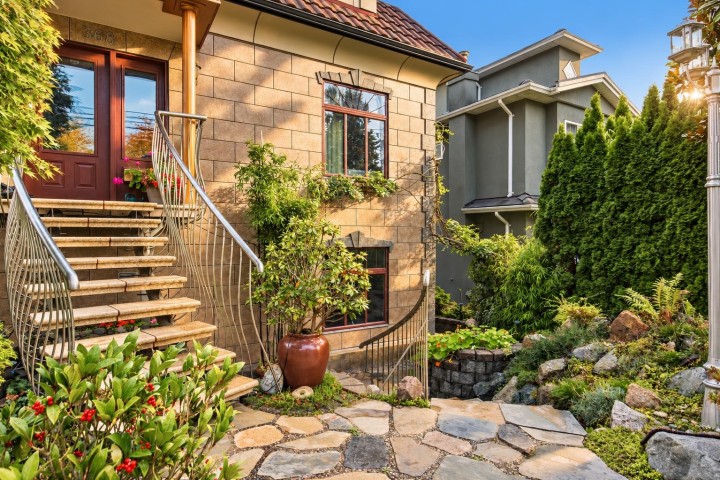 Photo 3 at 368 E 33rd Avenue, Main, Vancouver East