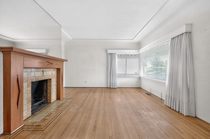 Photo 7 at 2345 W 18th Avenue, Arbutus, Vancouver West