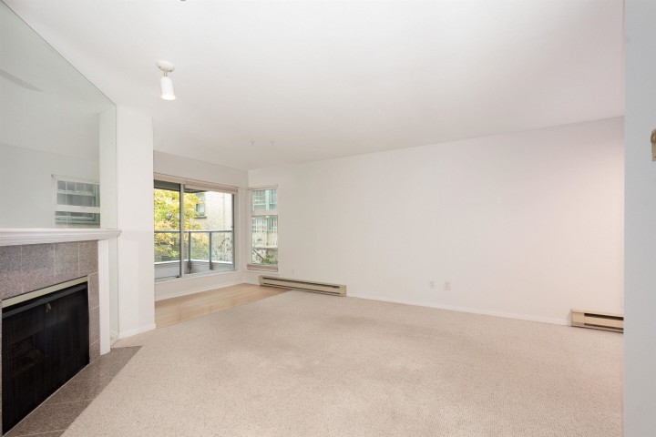 Photo 5 at 210 - 2250 W 3rd Avenue, Kitsilano, Vancouver West