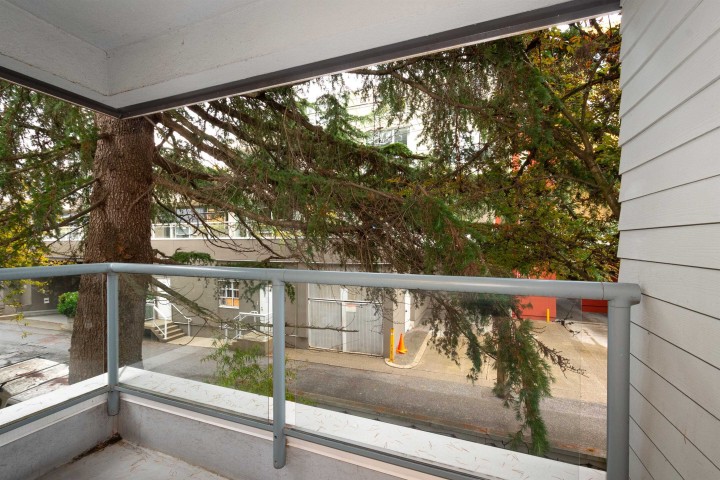 Photo 14 at 210 - 2250 W 3rd Avenue, Kitsilano, Vancouver West