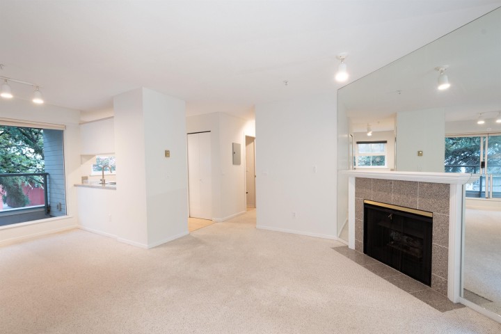 Photo 11 at 210 - 2250 W 3rd Avenue, Kitsilano, Vancouver West