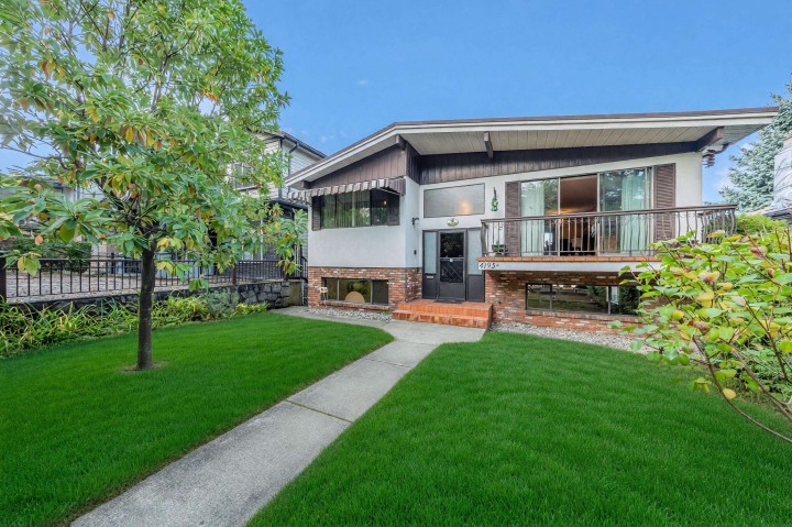 Photo 3 at 4195 Nanaimo Street, Victoria VE, Vancouver East