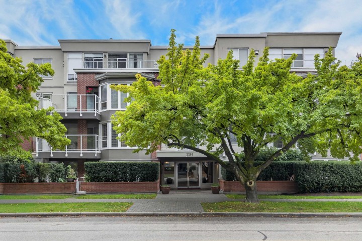 Photo 1 at 208 - 2288 W 12th Avenue, Kitsilano, Vancouver West
