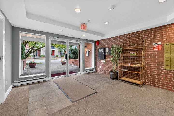 Photo 4 at 208 - 2288 W 12th Avenue, Kitsilano, Vancouver West