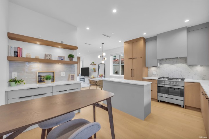 Photo 10 at 1 - 3436 Triumph Street, Hastings Sunrise, Vancouver East
