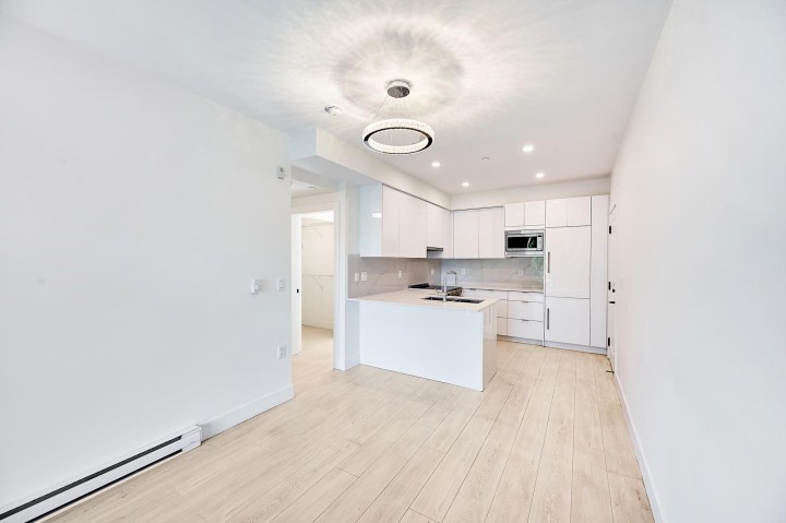 Photo 12 at 406 - 5399 Joyce Street, Collingwood VE, Vancouver East