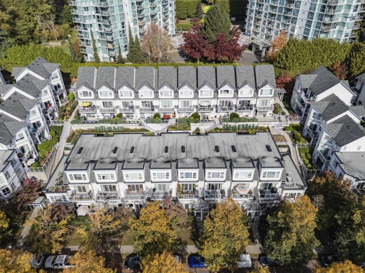 Photo 3 at 26 - 2723 North E Kent Avenue, South Marine, Vancouver East
