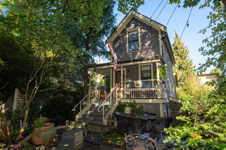 Photo 4 at 1119 Pendrell Street, West End VW, Vancouver West