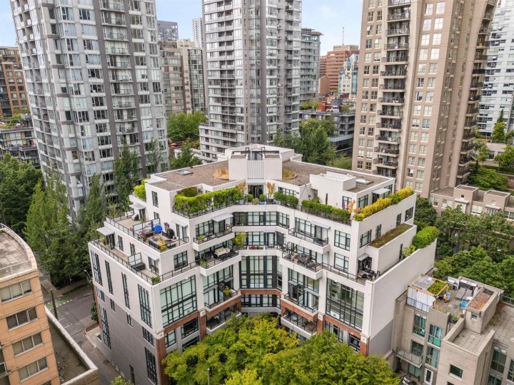 Photo 23 at 303 - 988 Richards Street, Yaletown, Vancouver West
