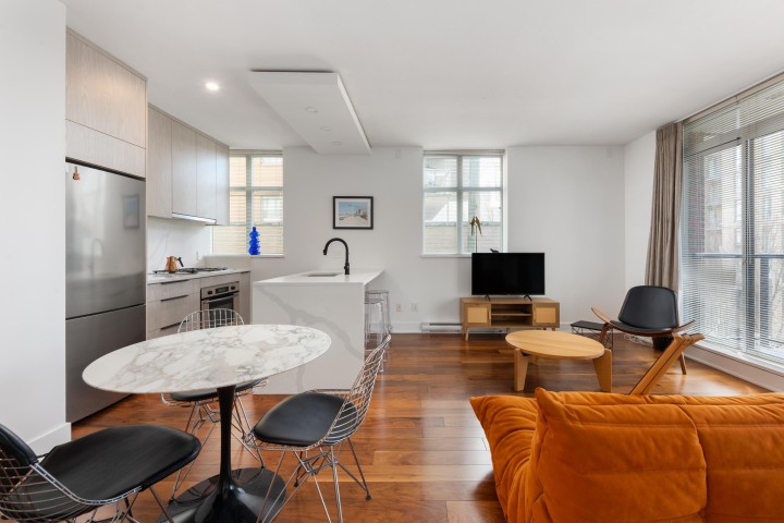 Photo 2 at 303 - 988 Richards Street, Yaletown, Vancouver West