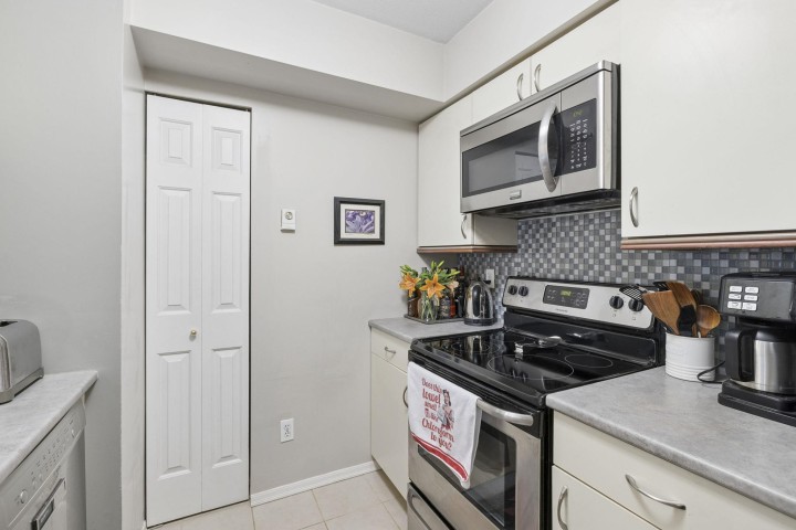 Photo 17 at 308 - 8728 Sw Marine Drive, Marpole, Vancouver West