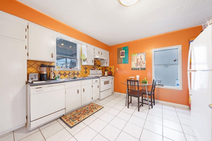 Photo 12 at 2865 Grant Street, Renfrew VE, Vancouver East