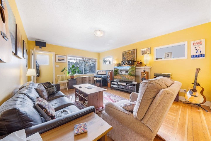 Photo 9 at 2865 Grant Street, Renfrew VE, Vancouver East