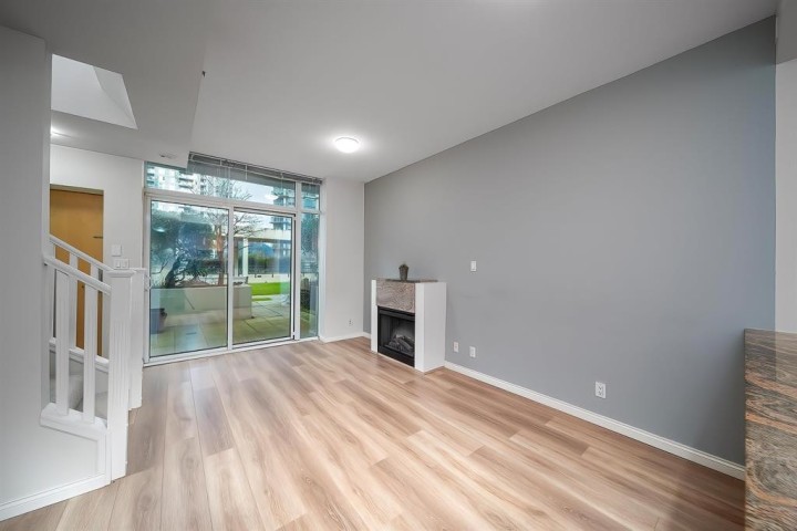 Photo 6 at 303 - 1211 Melville Street, Coal Harbour, Vancouver West