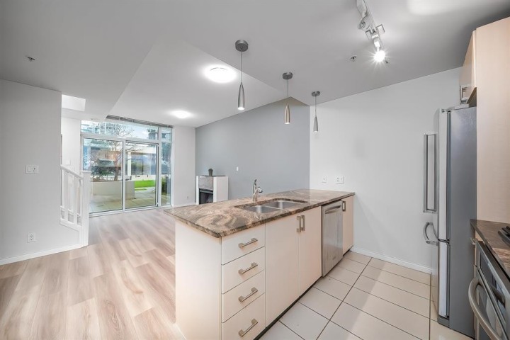 Photo 12 at 303 - 1211 Melville Street, Coal Harbour, Vancouver West