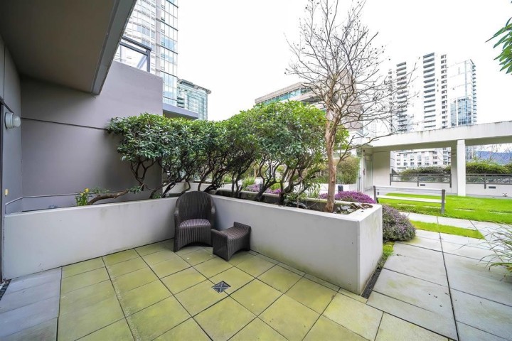 Photo 22 at 303 - 1211 Melville Street, Coal Harbour, Vancouver West