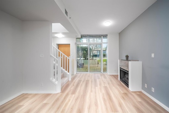 Photo 5 at 303 - 1211 Melville Street, Coal Harbour, Vancouver West