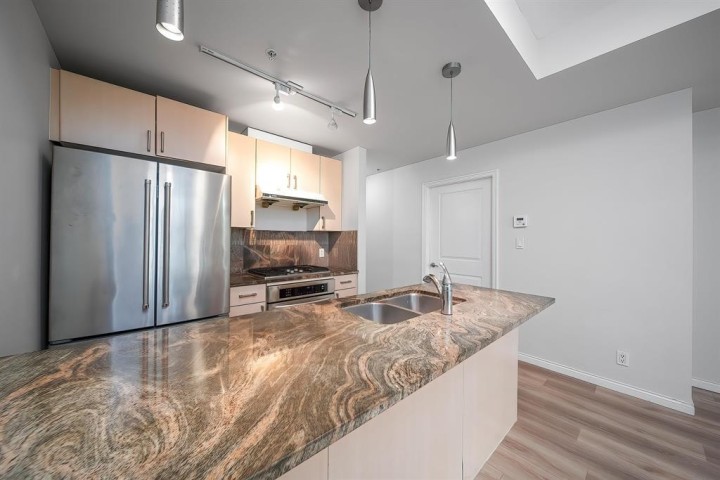 Photo 9 at 303 - 1211 Melville Street, Coal Harbour, Vancouver West