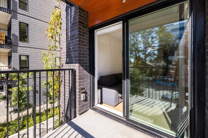 Photo 17 at 204 - 2235 E Broadway Street, Grandview Woodland, Vancouver East