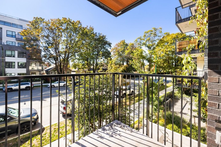 Photo 16 at 204 - 2235 E Broadway Street, Grandview Woodland, Vancouver East